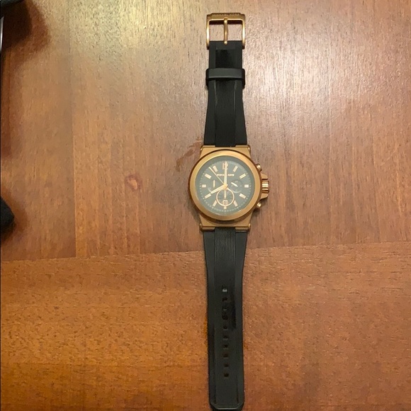 Watch - Picture 4 of 4